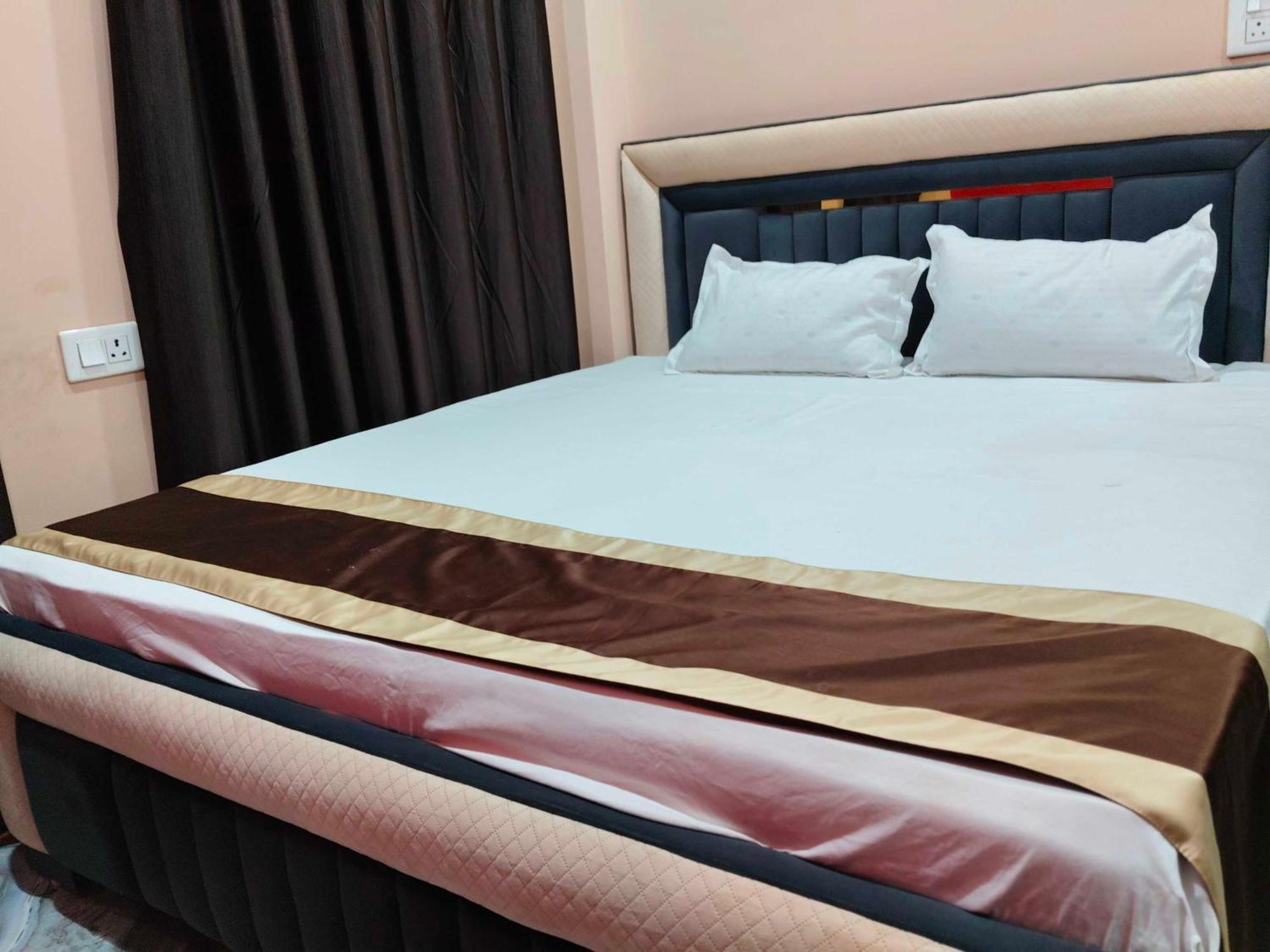 Hotel O The Lavish Landmark Danapur Ngoại thất bức ảnh