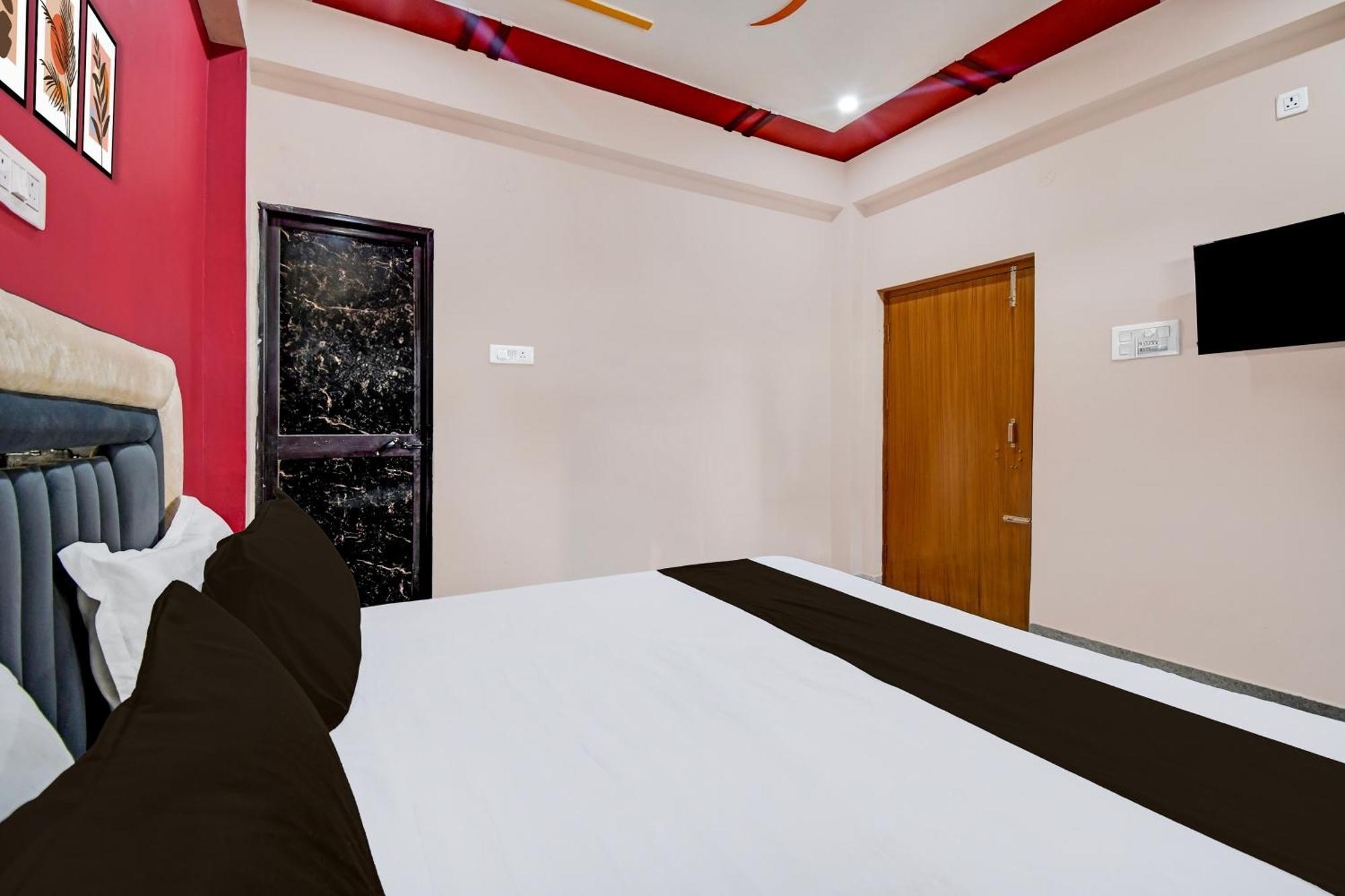 Hotel O The Lavish Landmark Danapur Ngoại thất bức ảnh